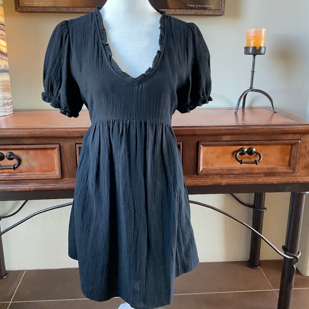 COPY - Copper Key Short Sleeve Midi Dress. Black Size M